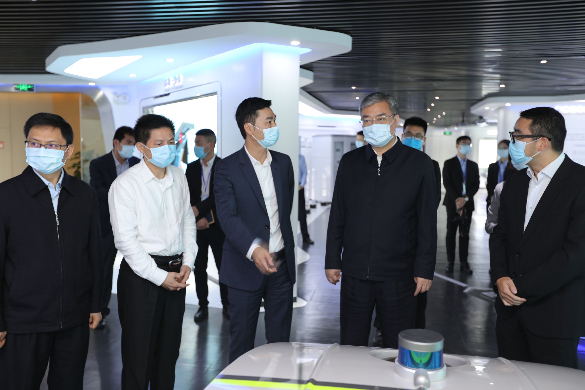 佛山市委书记鲁毅调研NG娱乐环境，鼓励企业再接再厉创新高